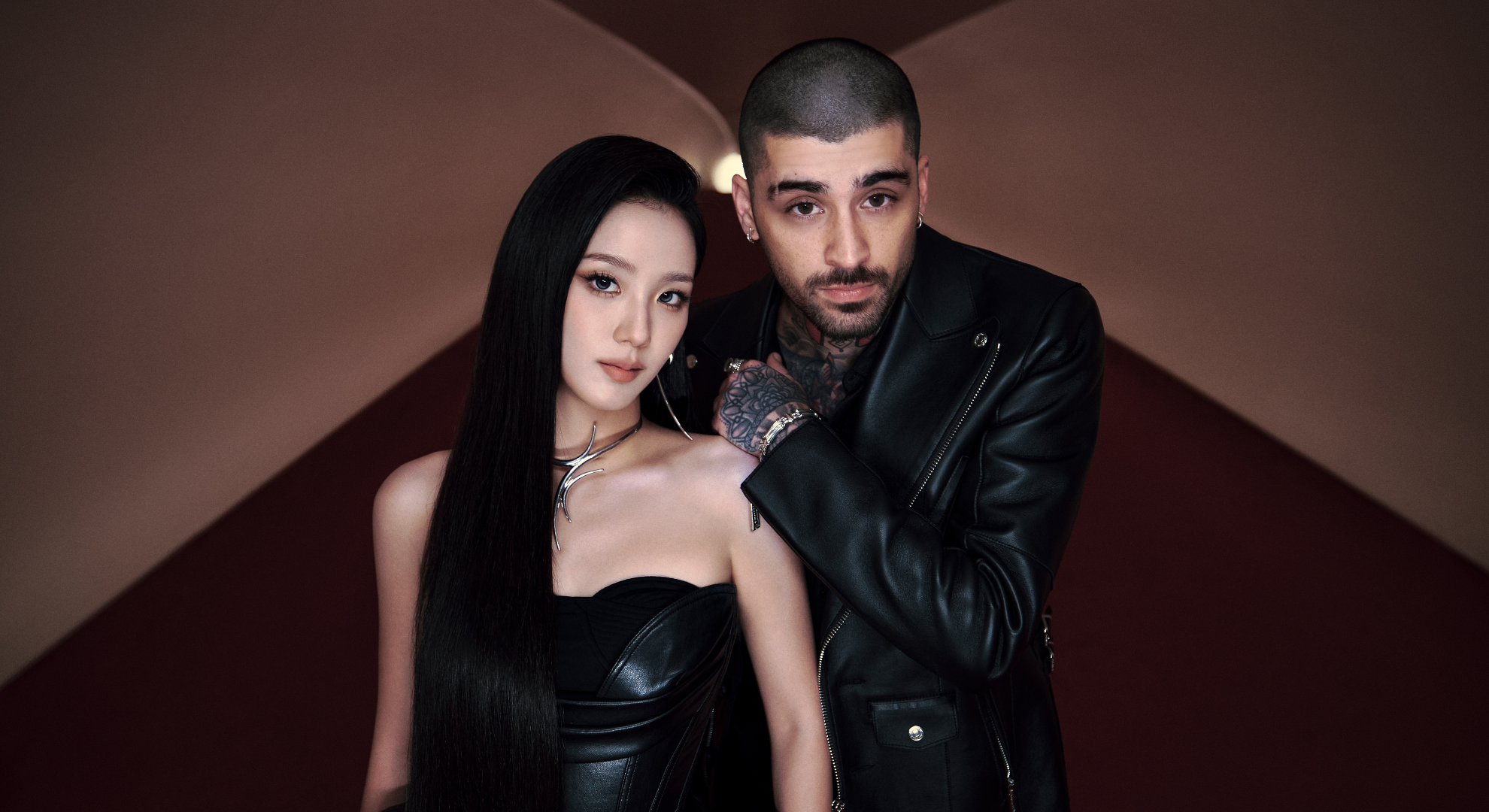 Global superstars JISOO and ZAYN unite for blockbuster duet ‘EYES CLOSED’